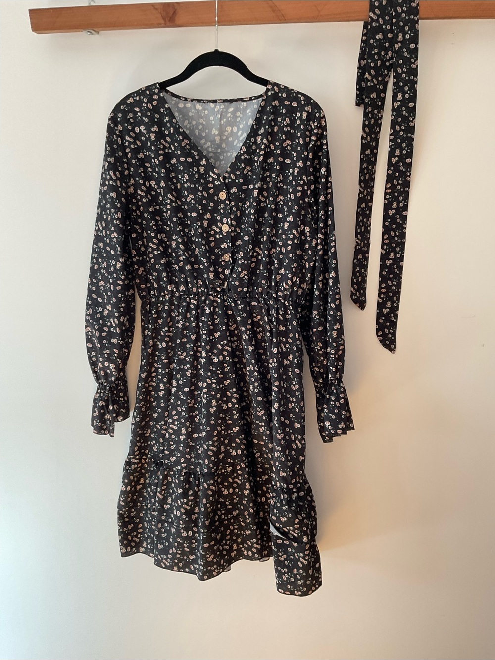 Black Floral V-Neck Long Sleeve Dress with Waist Tie Size M/L